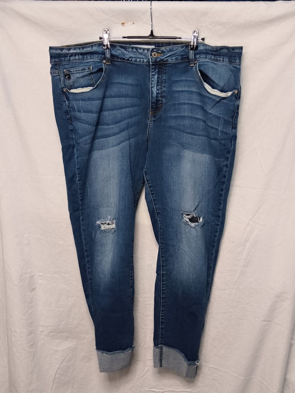 KanCan Washed Blue Distressed Ankle Jeans